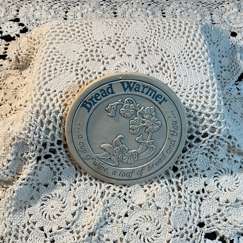 Vintage 1989 Heartland Studios Lynn Ulick Bread Warmer‎ Ceramic Tile Inscription